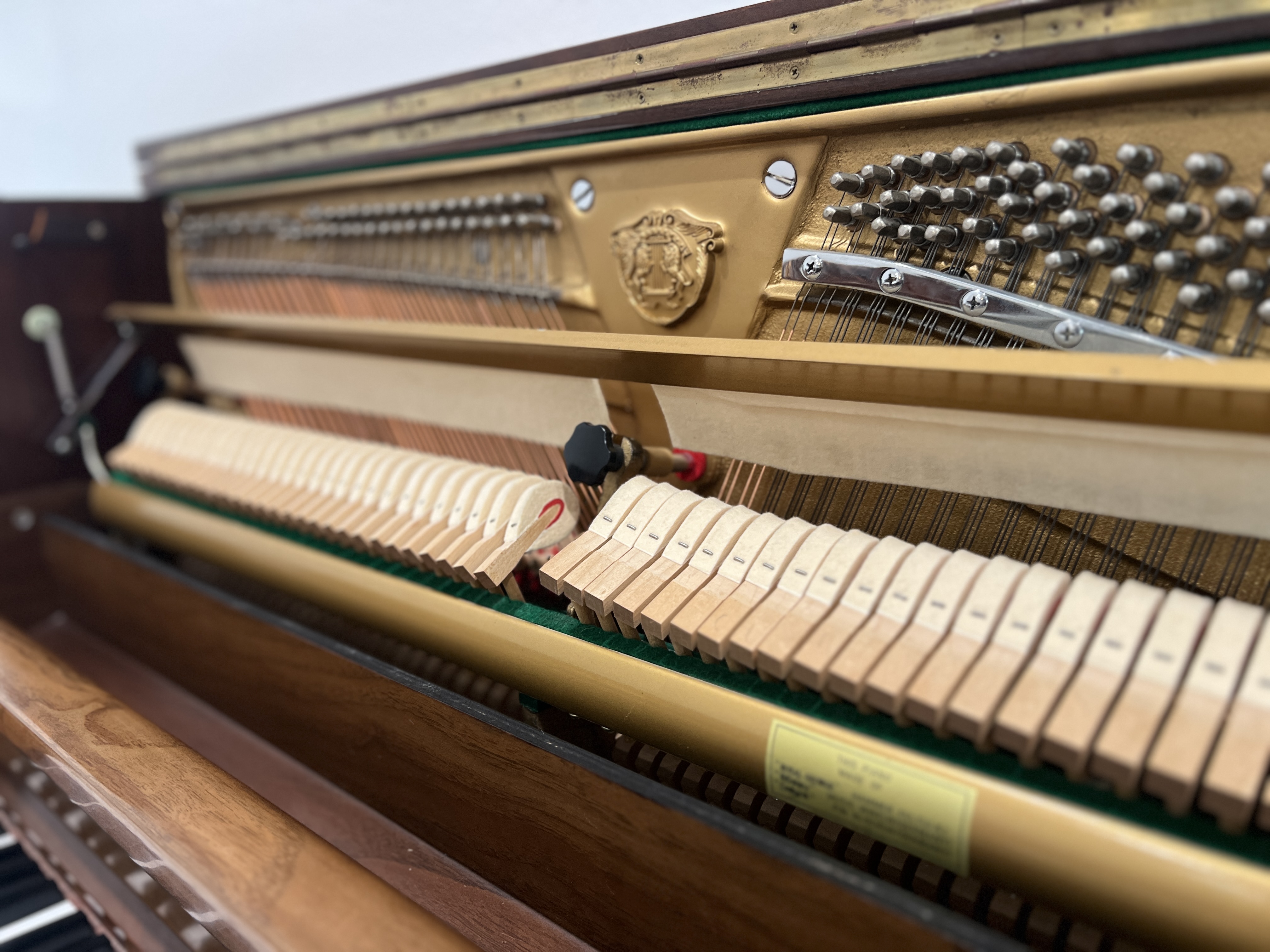 Samick SS3 Upright Piano in Other – Gallery image – Roberts Pianos Houston