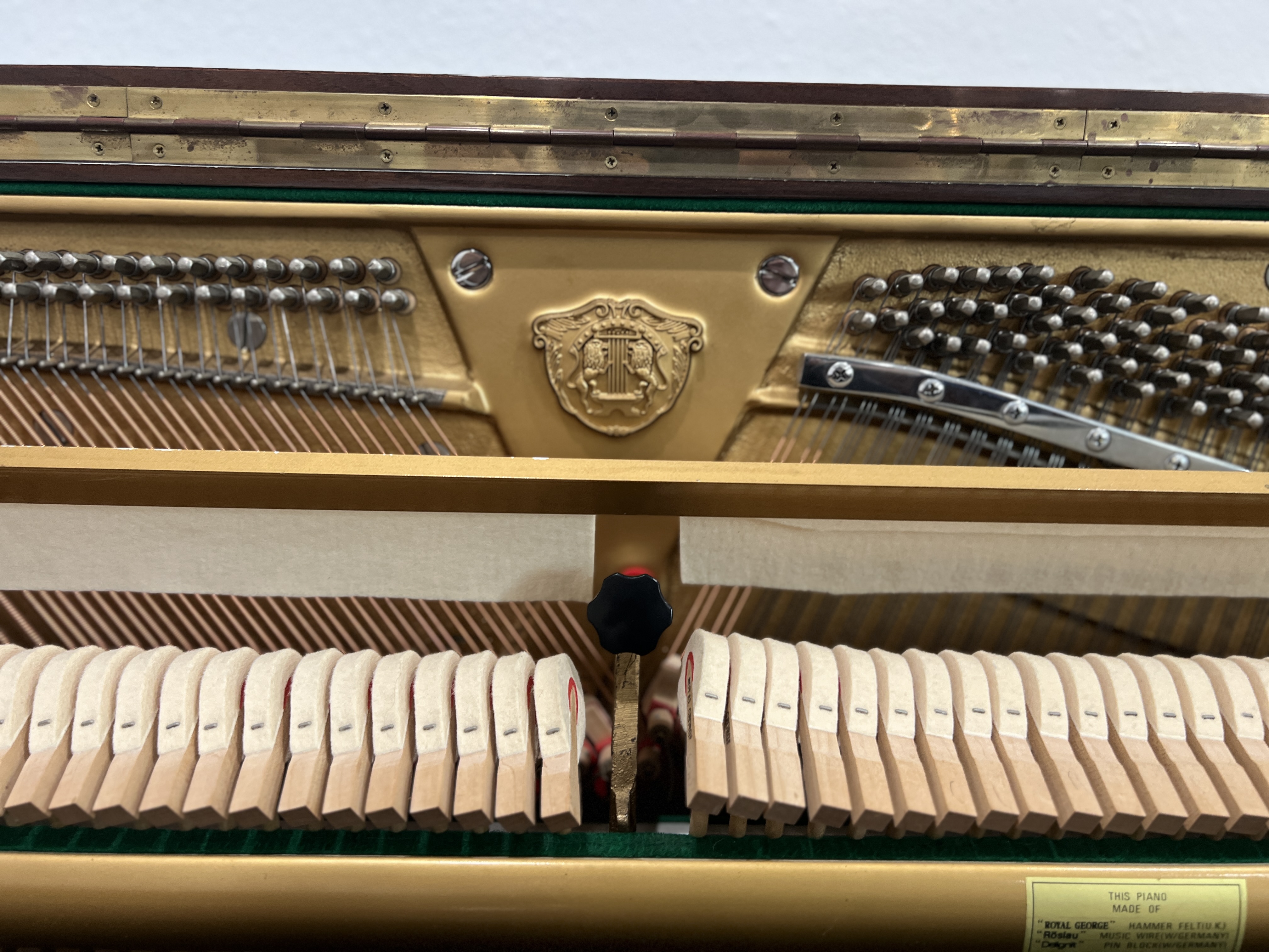 Samick SS3 Upright Piano in Other – Gallery image – Roberts Pianos Houston