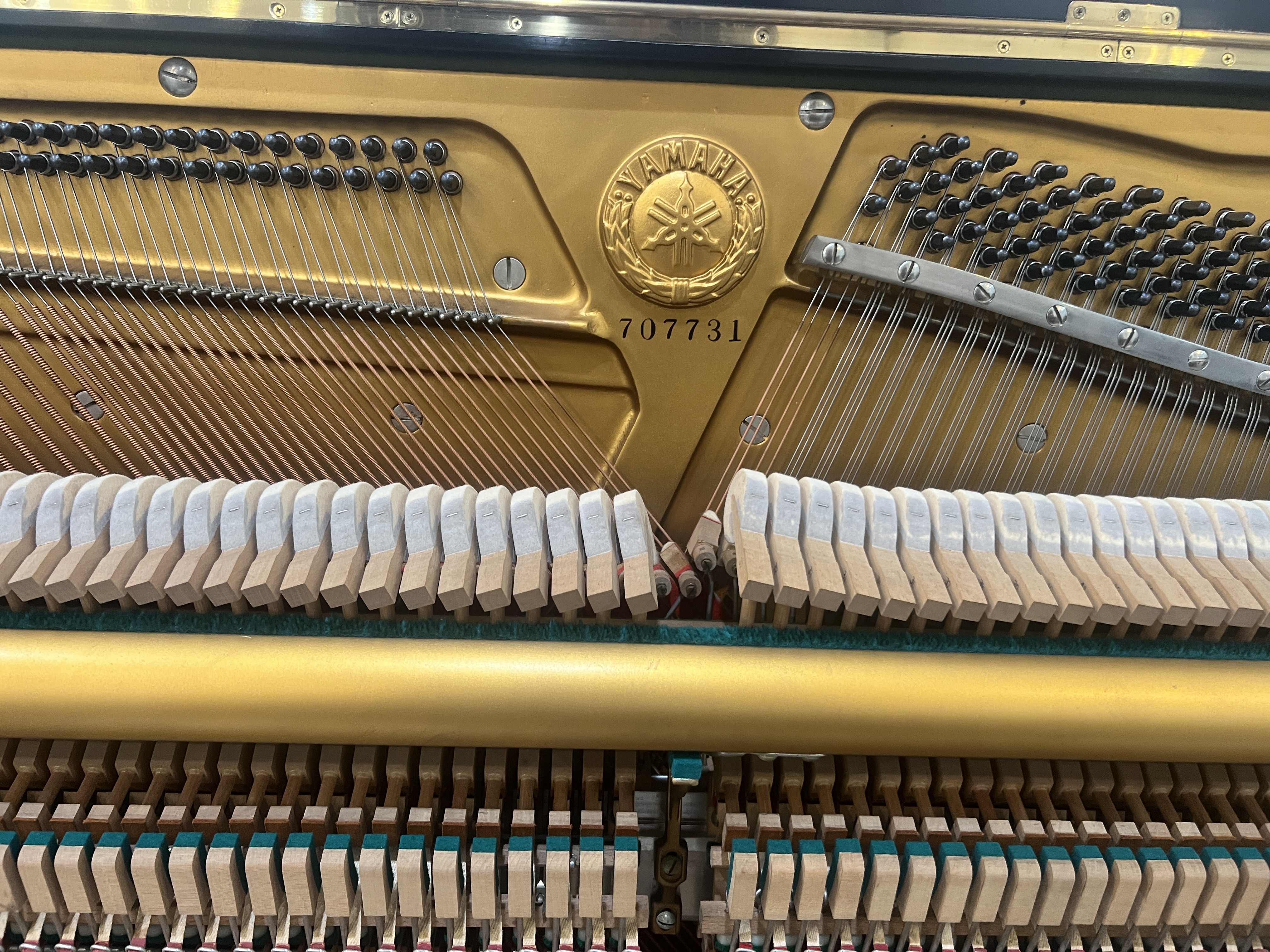 Yamaha U1 Upright Piano in Black Polyester – Gallery image – Roberts Pianos Houston