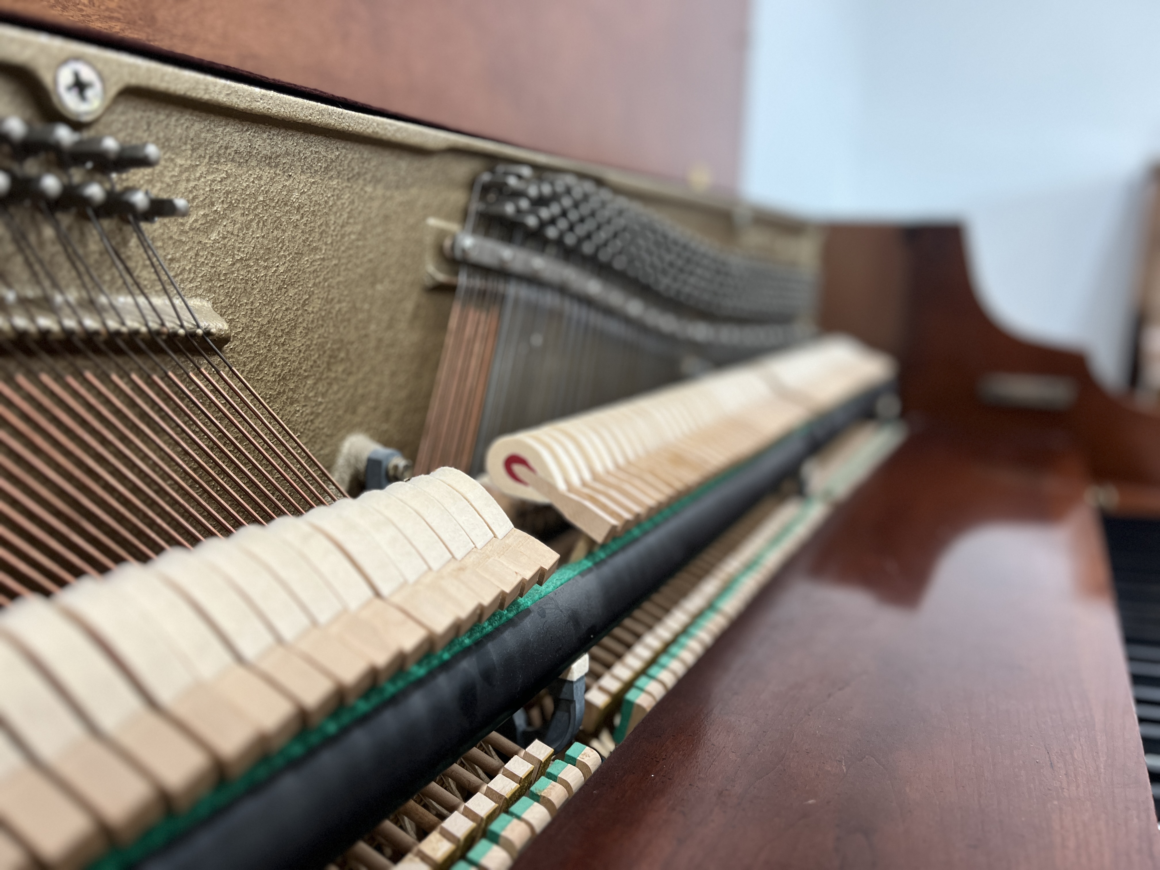 Baldwin Console Piano Piano in Mahogany – Gallery image – Roberts Pianos Houston