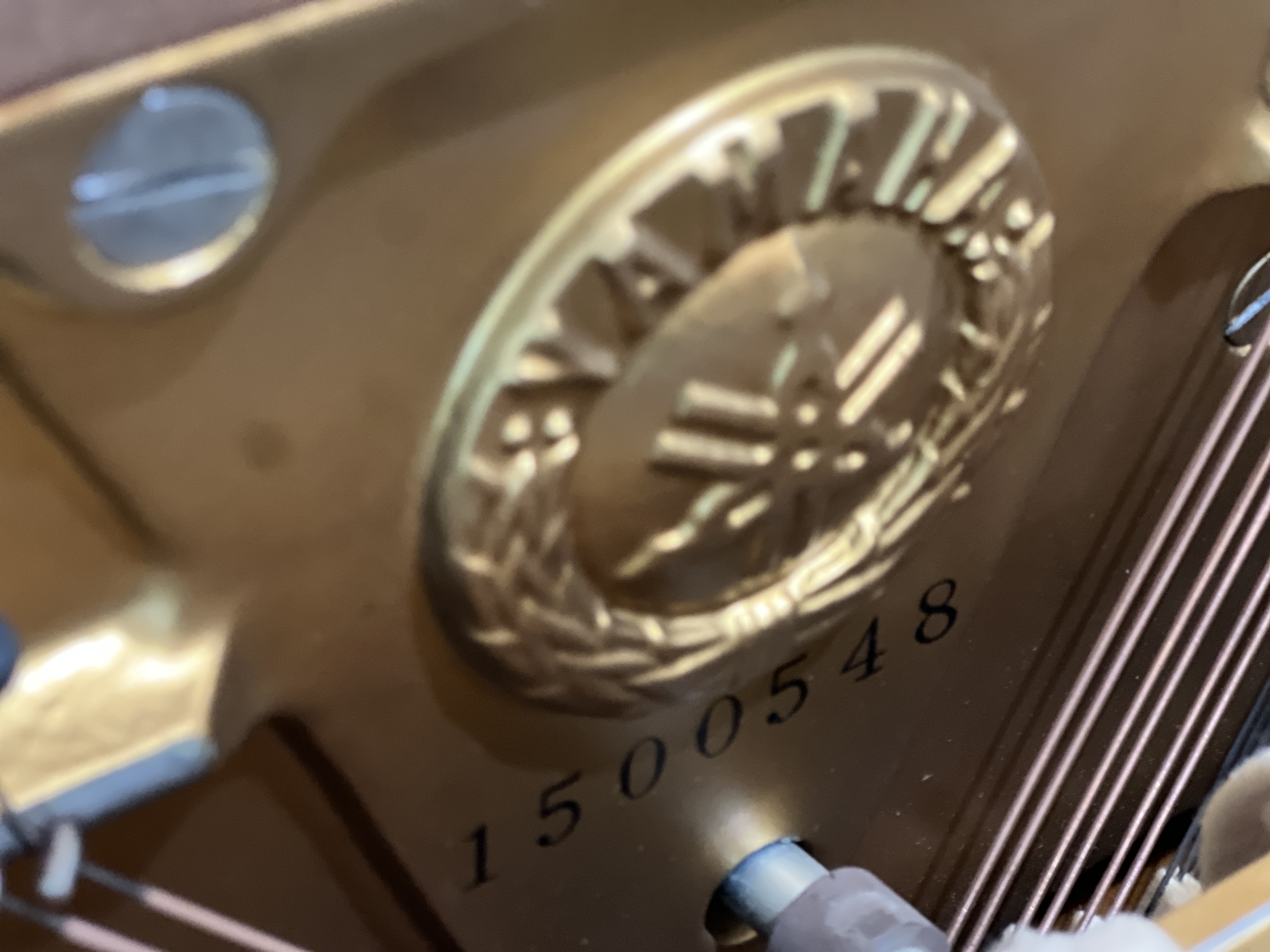 Yamaha Console Piano in Mahogany – Gallery image – Roberts Pianos Houston