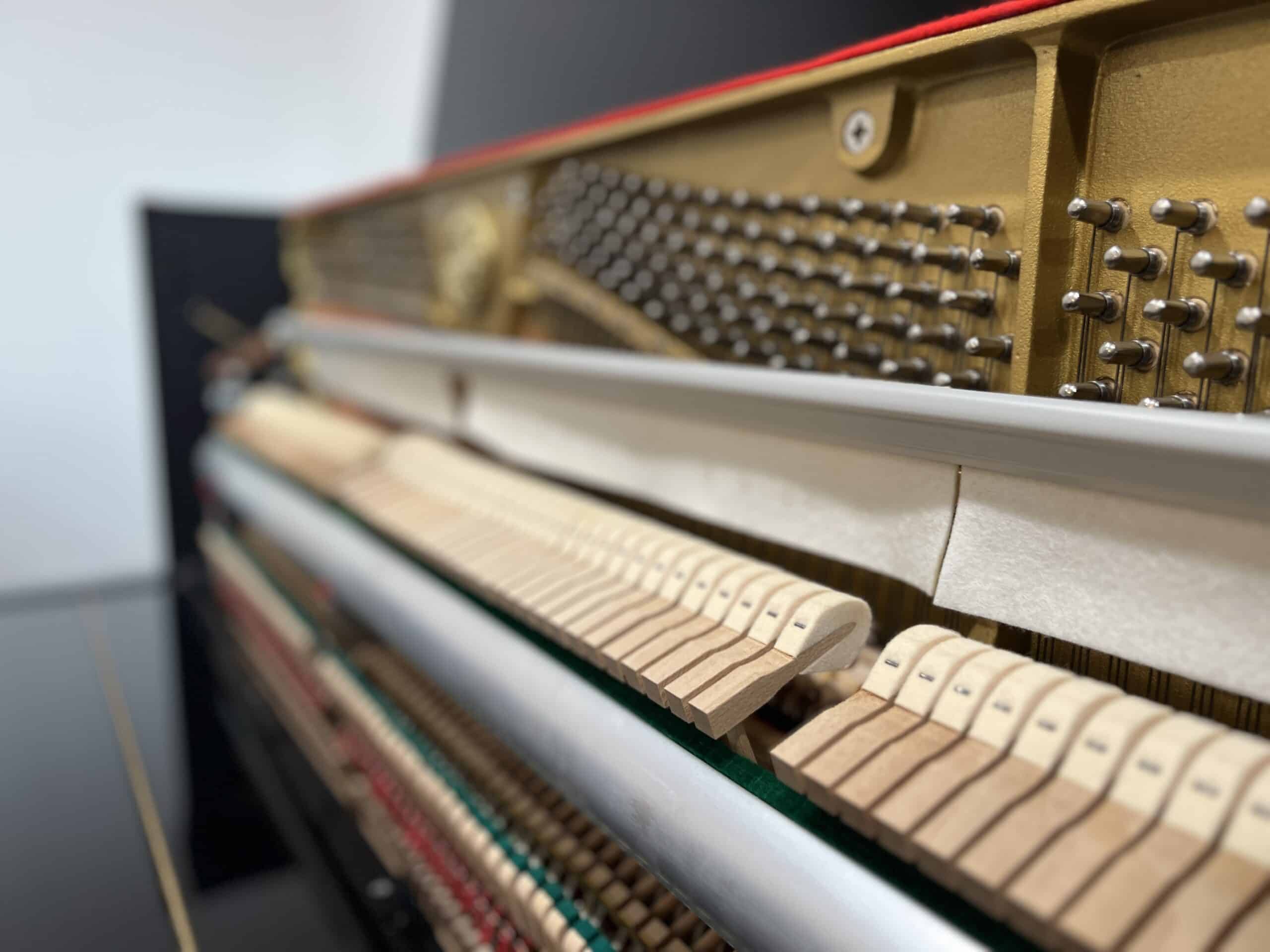 Kawai CX-21 Upright Piano in Black Polyester – Gallery image – Roberts Pianos Houston