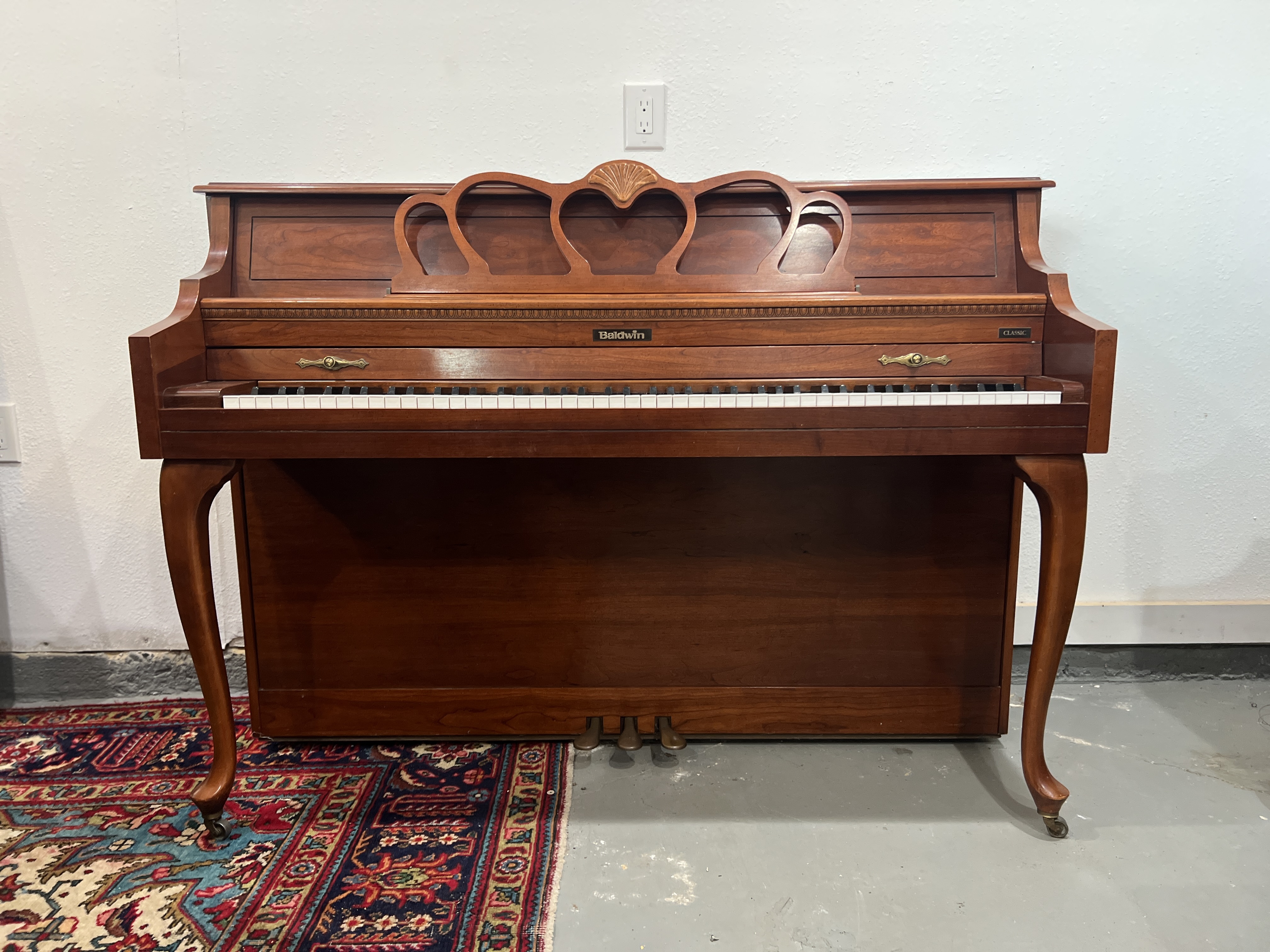 Baldwin Console Piano Piano in Mahogany – Gallery image – Roberts Pianos Houston