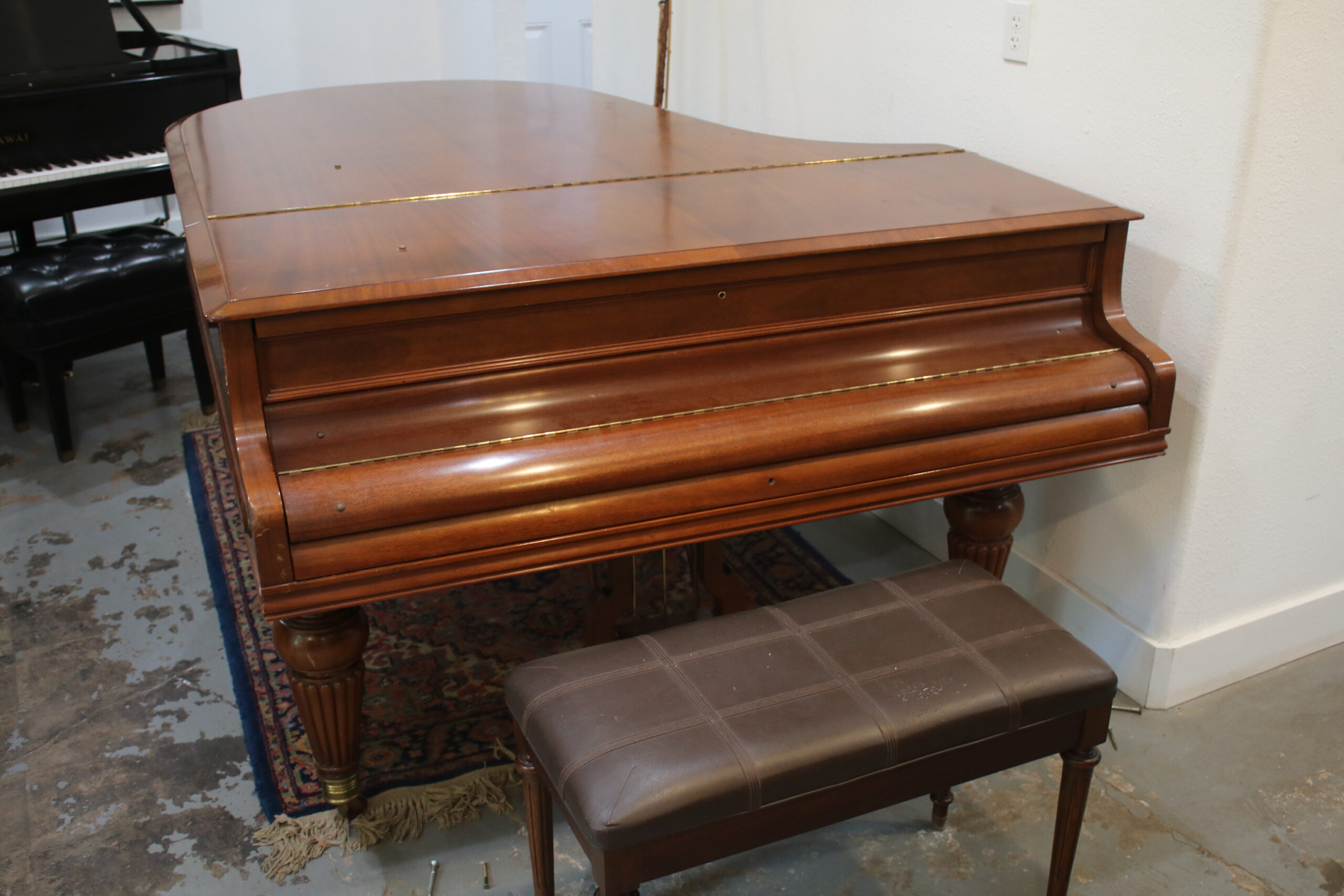 Chickering Grand Piano in Mahogany – Gallery image – Roberts Pianos Houston