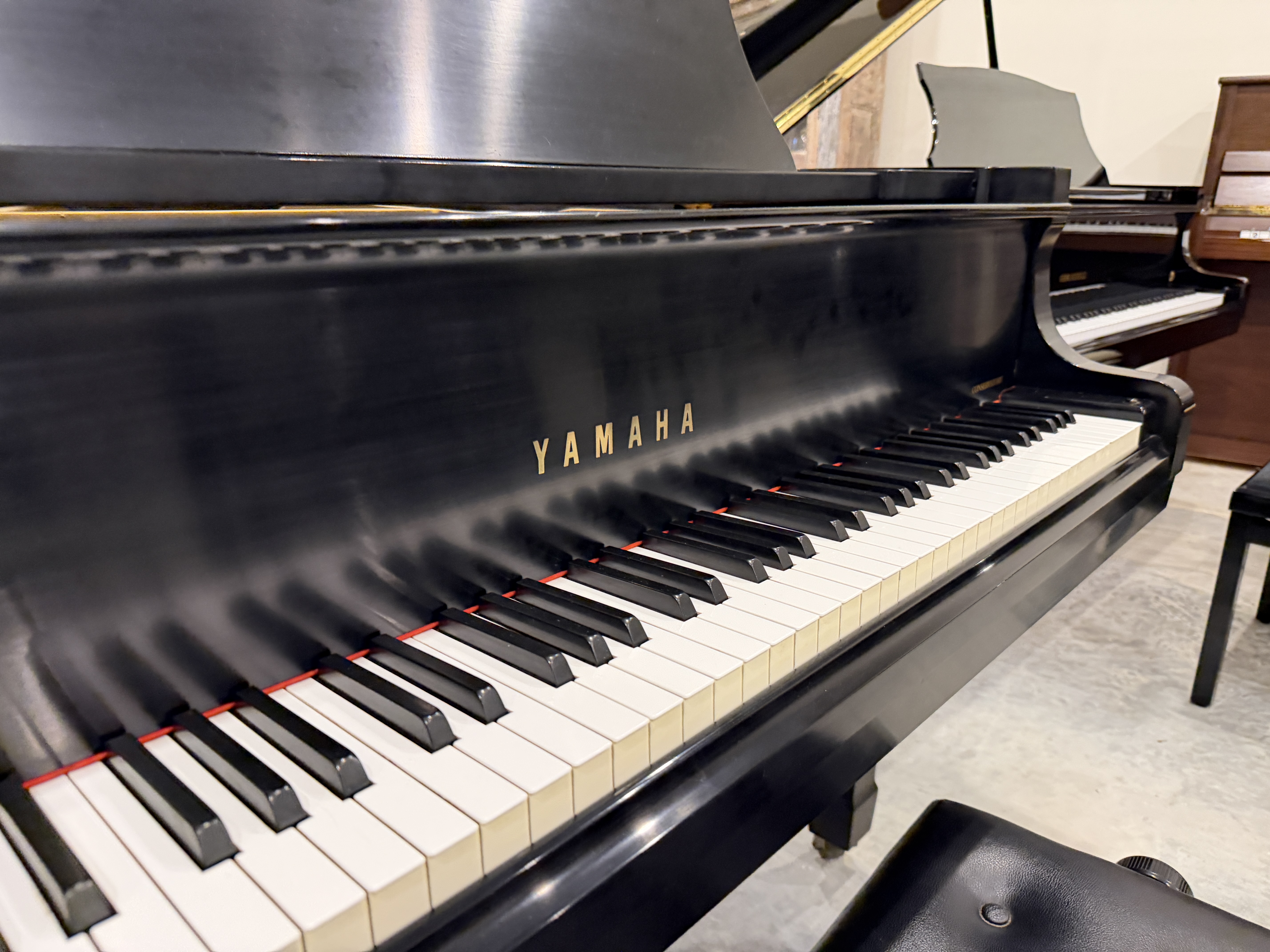 Yamaha C3 Grand Piano in Ebony – Gallery image – Roberts Pianos Houston