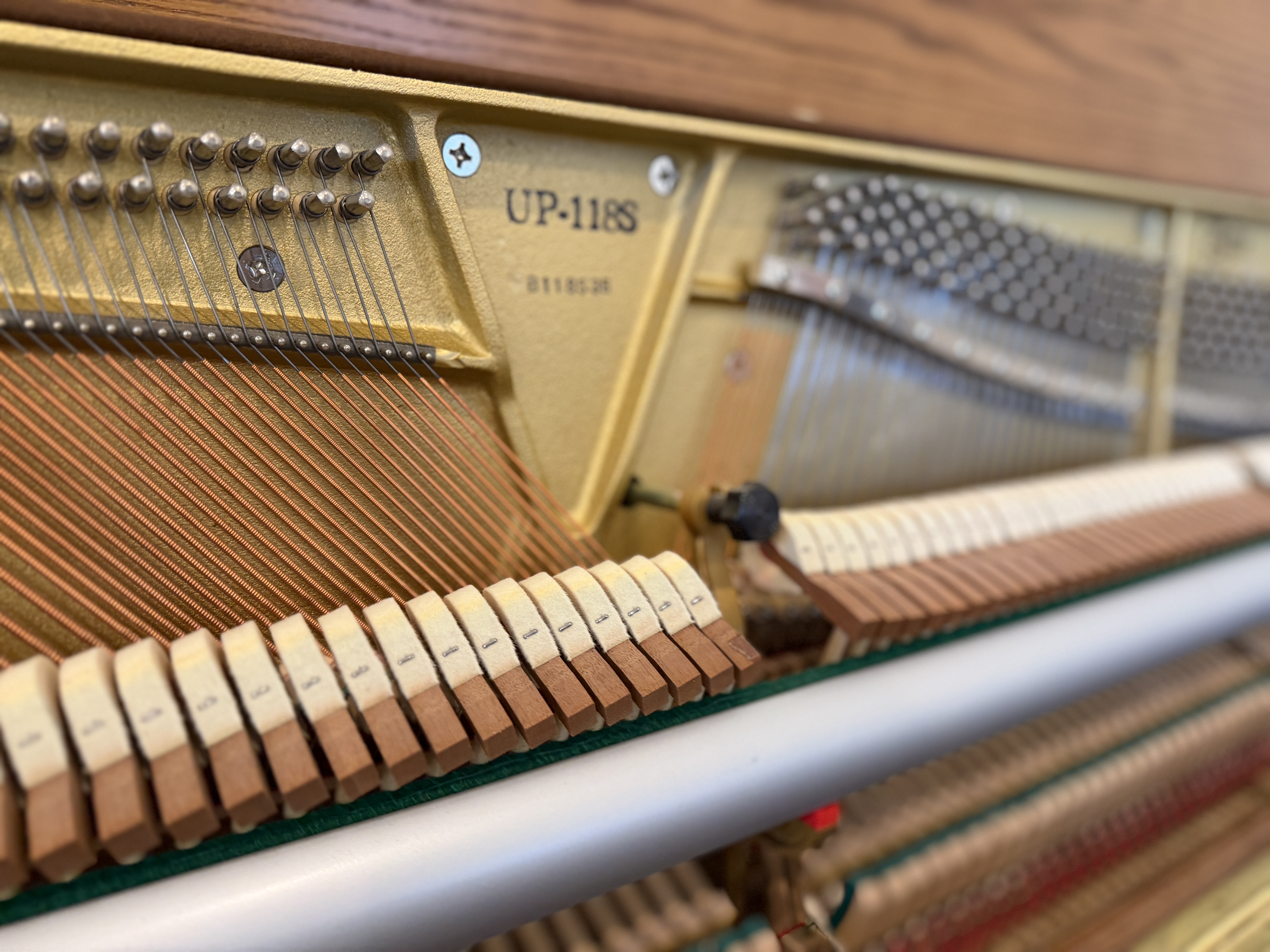 Boston UP-118 Upright Piano in Oak – Gallery image – Roberts Pianos Houston