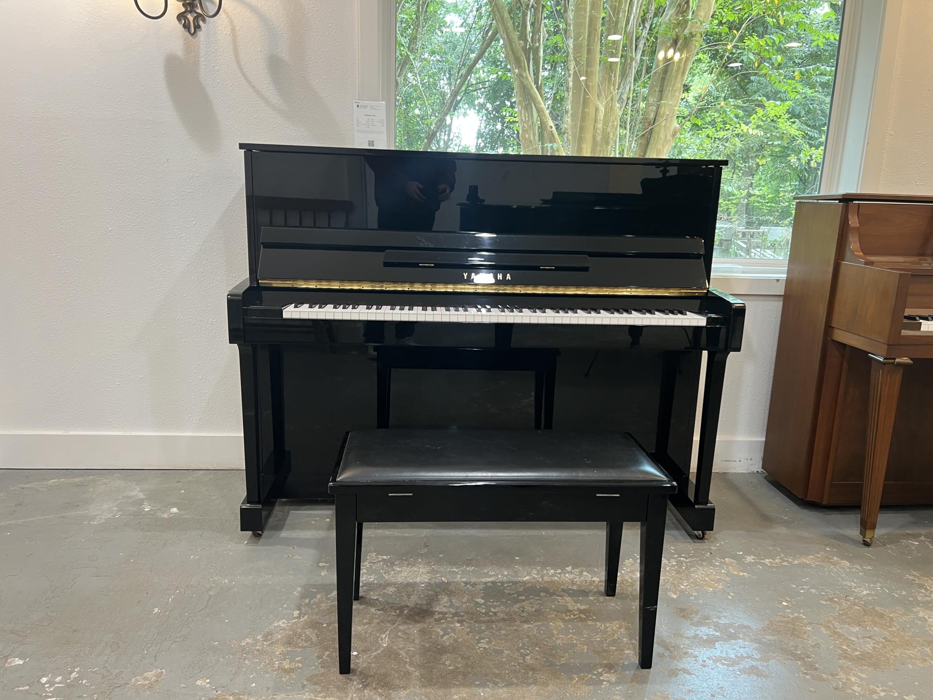 Yamaha T121