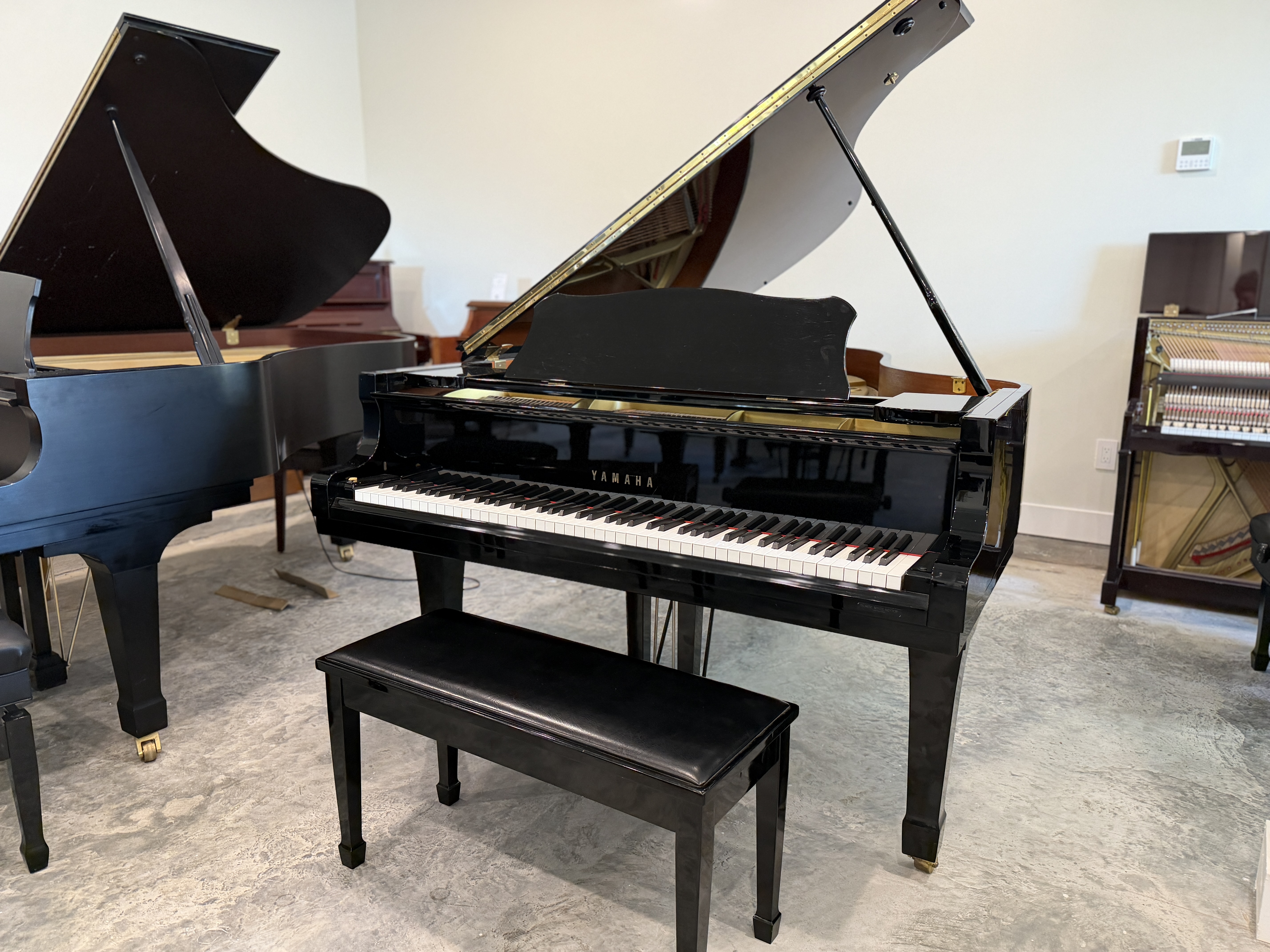 Yamaha C5 Grand Piano in Polished Ebony – Featured image – Roberts Pianos Houston